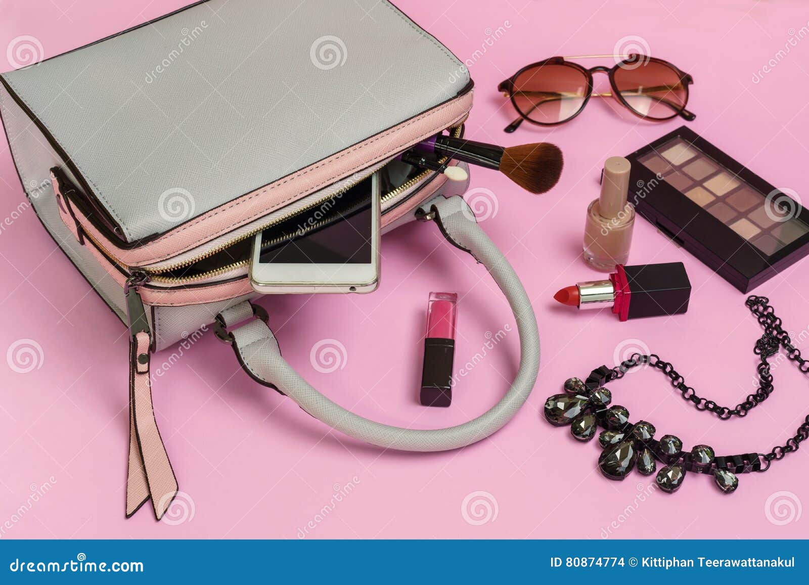 Antes tarde do que nunca: Decoração Festa 15 anos - Tema Maquiagem, image size:1600x1157