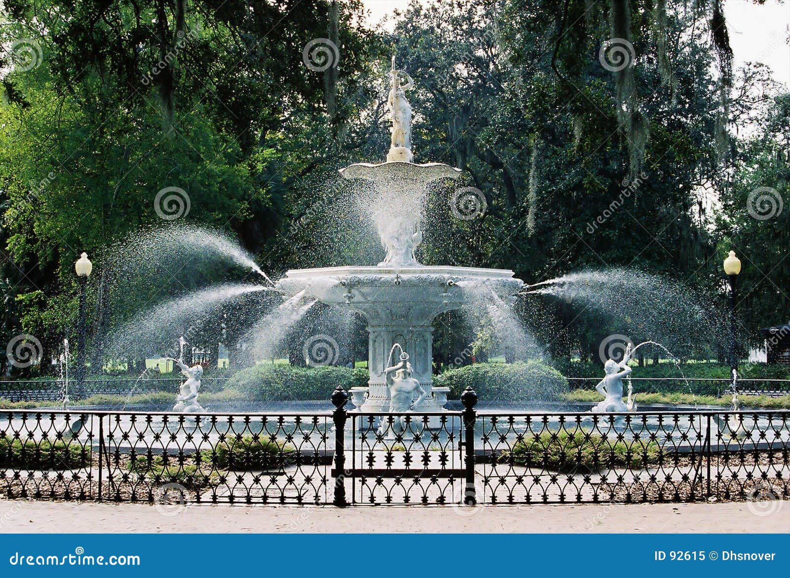 forsyth fountain front