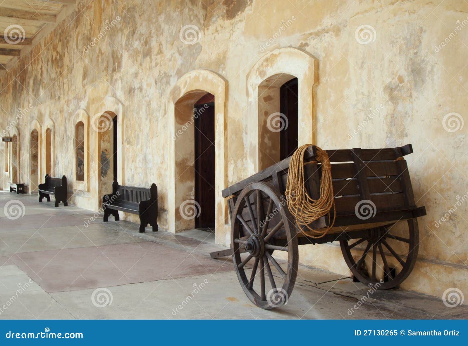 Fort Cart. Spanish Antique Cart in Fort