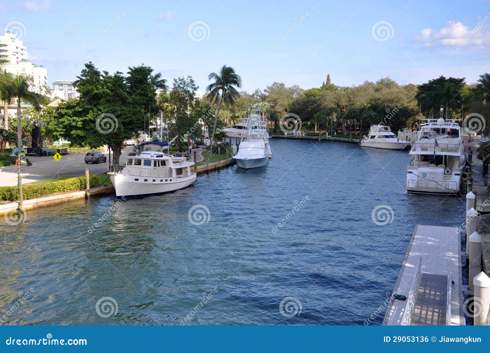 Fort Lauderdale New River editorial photo. Image of apartments 29053136