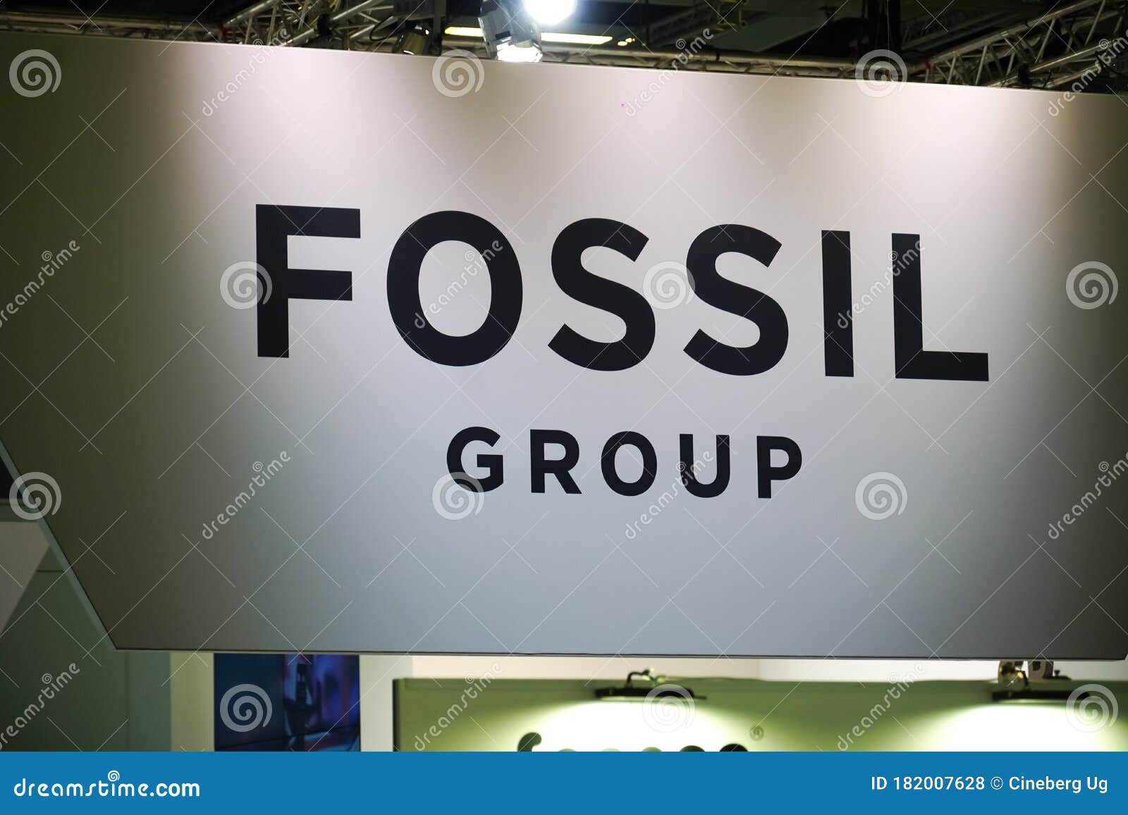 Fossil Group editorial stock photo. Image of store, brand - 182007628