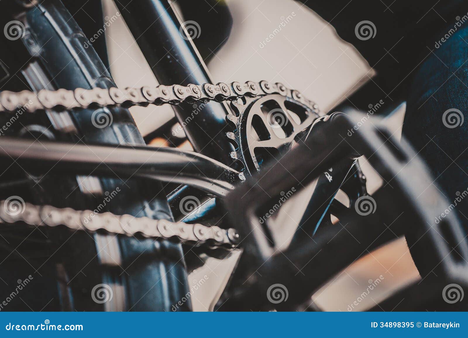 Fotografía Del Fondo De BMX Imagen de archivo - Imagen de deporte, rayo: 34898395 Fotografía Del Fondo De BMX Imagen de archivo - Imagen de deporte, rayo: 34898395