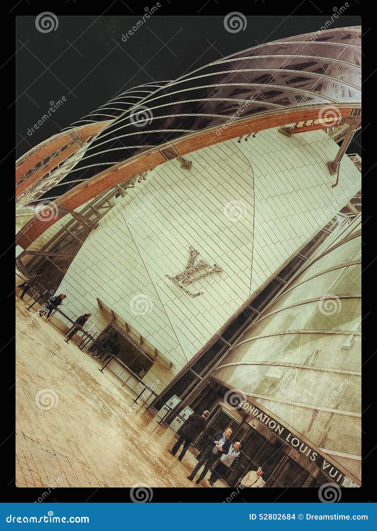 Foundation Louis Vuitton editorial stock image. Image of paris - 52802684
