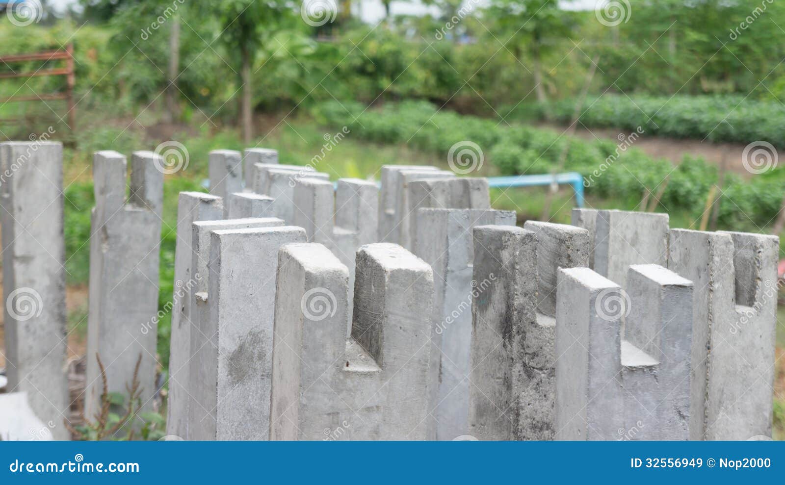 Foundation pillar stock image. Image of concrete, construct 32556949