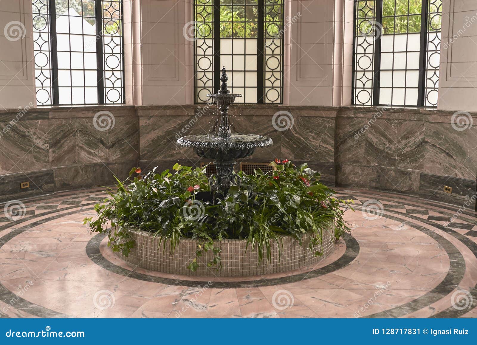 classic fountain in casa lomas