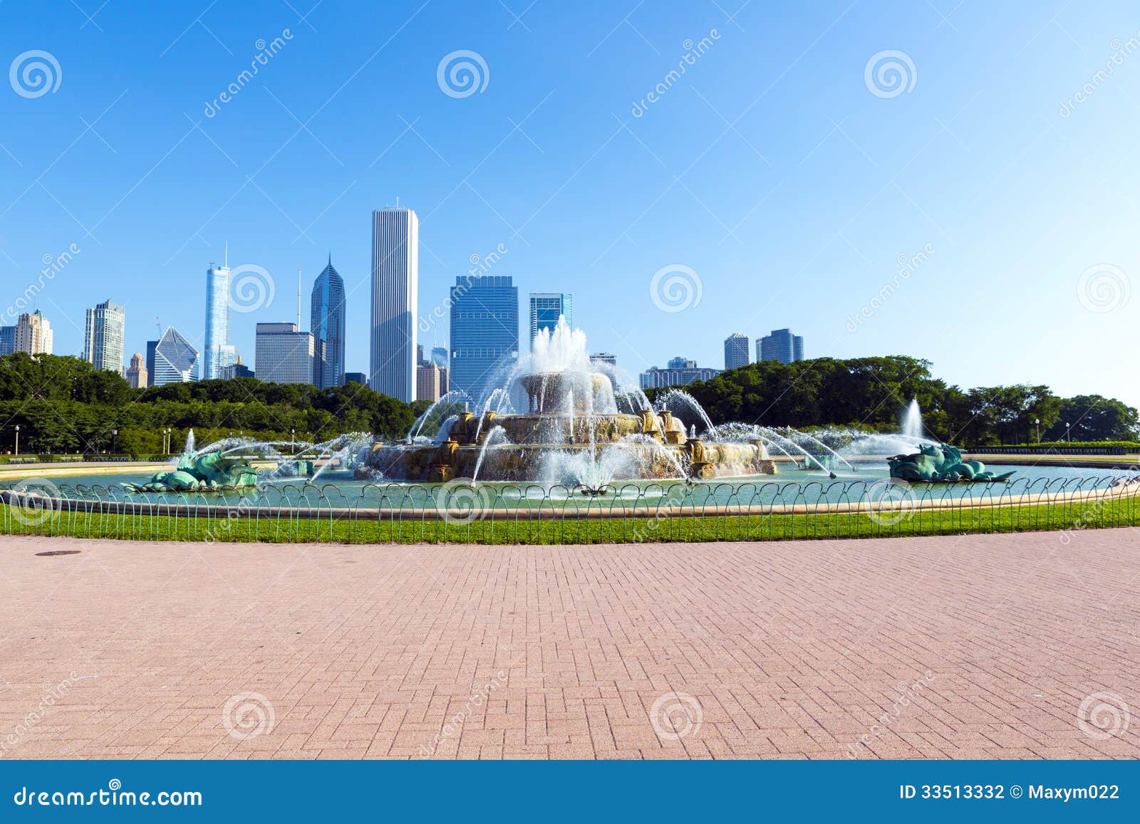Fountain in Chicago Downtown Stock Photo Image of exterior, fountain