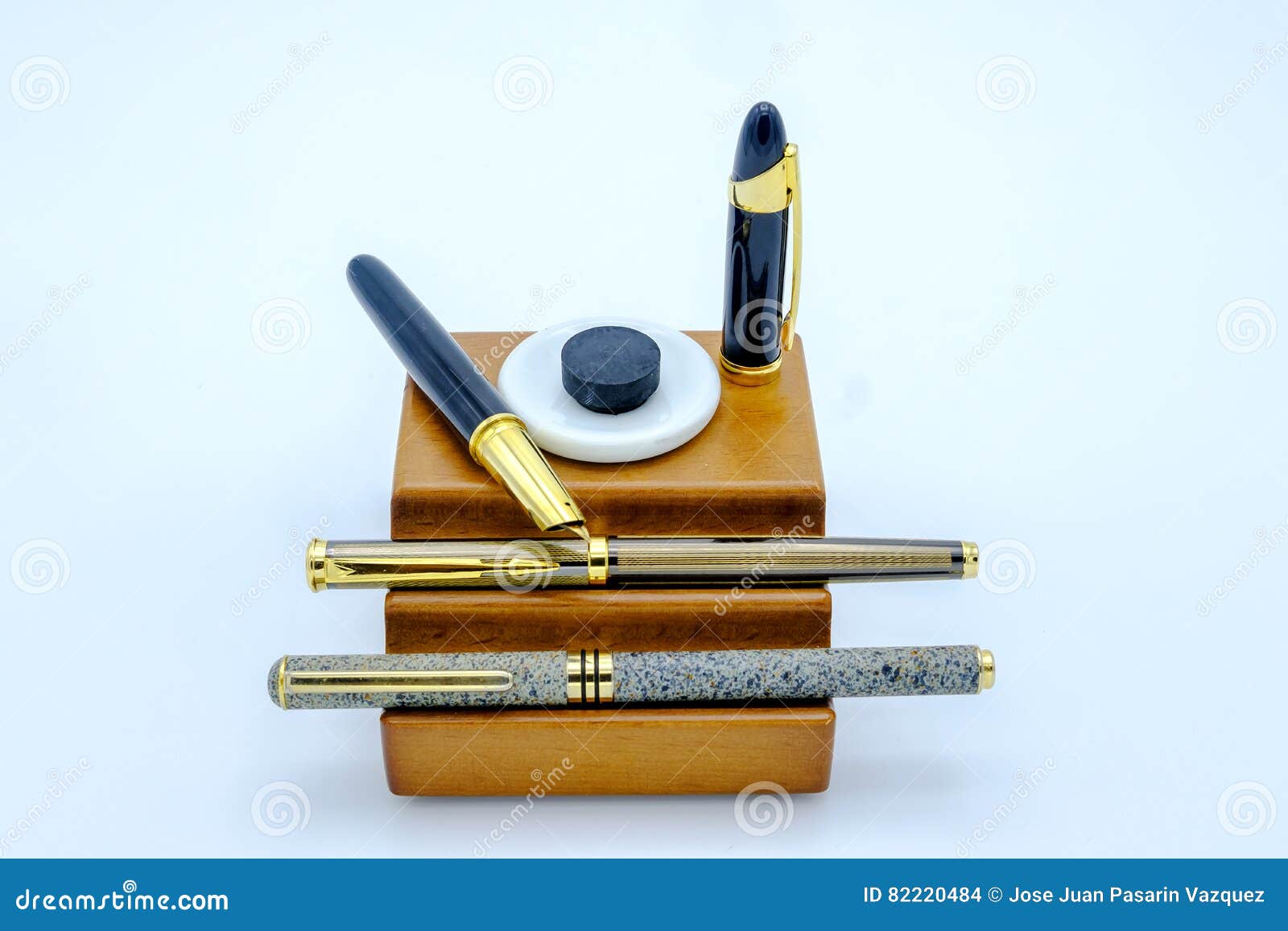 Fountain pen and inkwell stock photo. Image of fountain 82220484