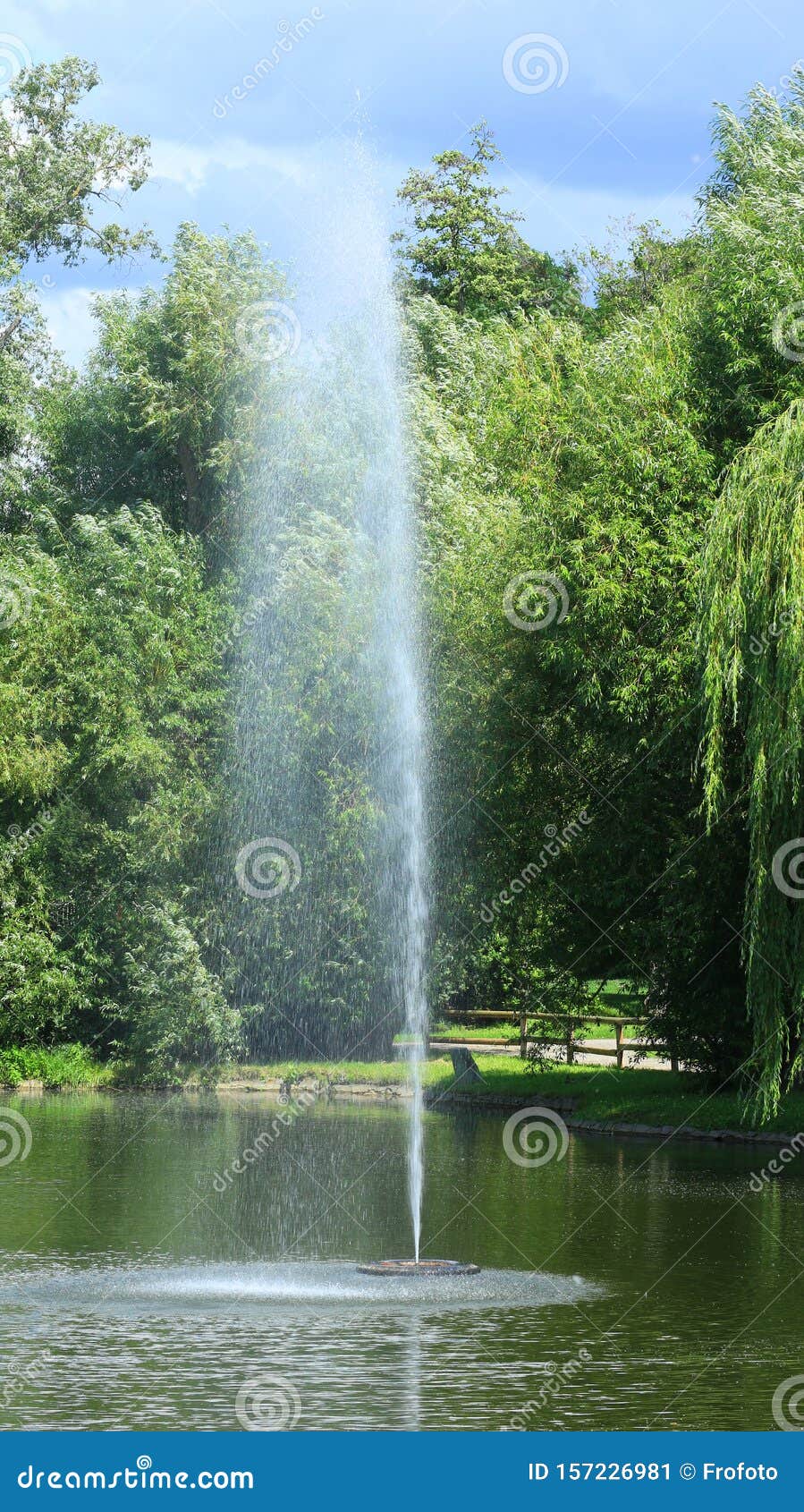 Fountain and park stock image. Image of fountain, nature 157226981