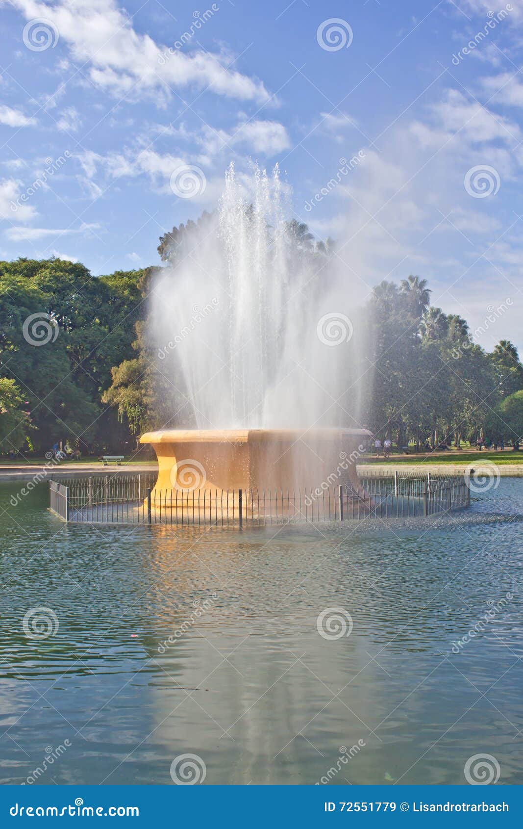 fountain at redencao park