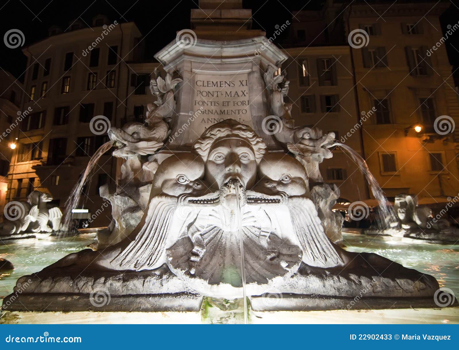 fountain at rotonda square in rome