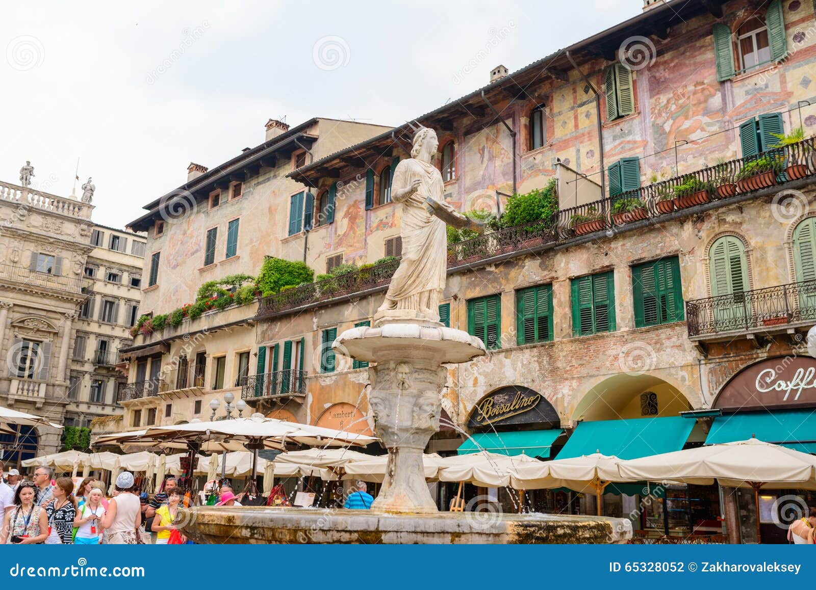 The Fountain in Verona, Italy Editorial Photography Image of