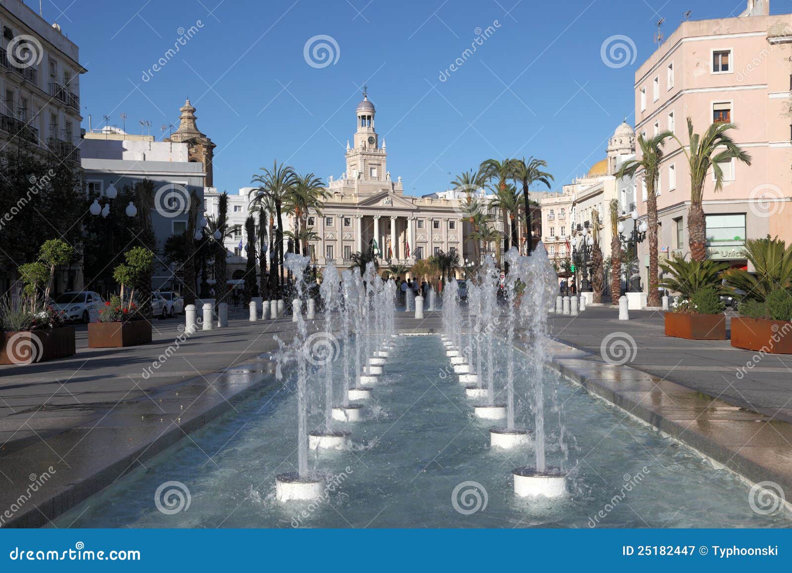 Fountains in Cadiz, Spain editorial photography. Image of europe 25182447