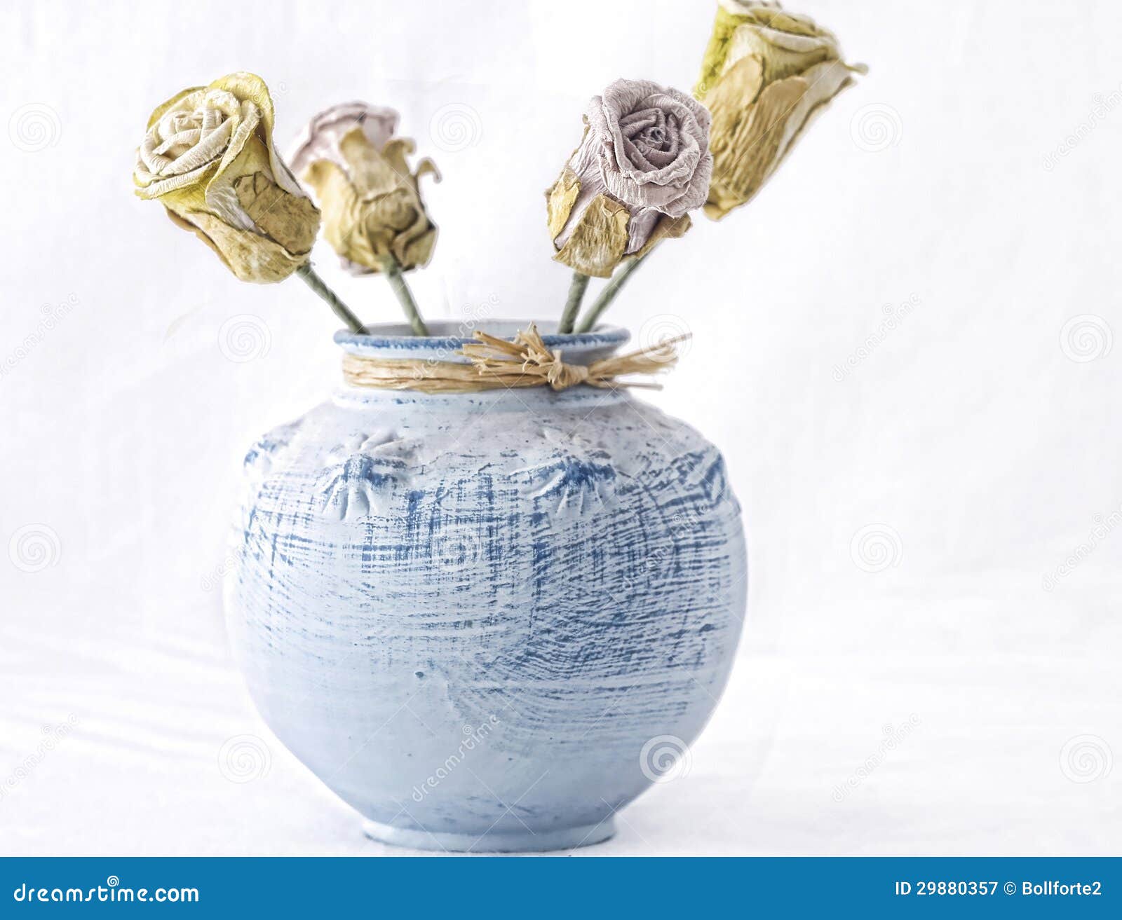 Roses in a blue vase stock image. Image of card, ceramic 29880357