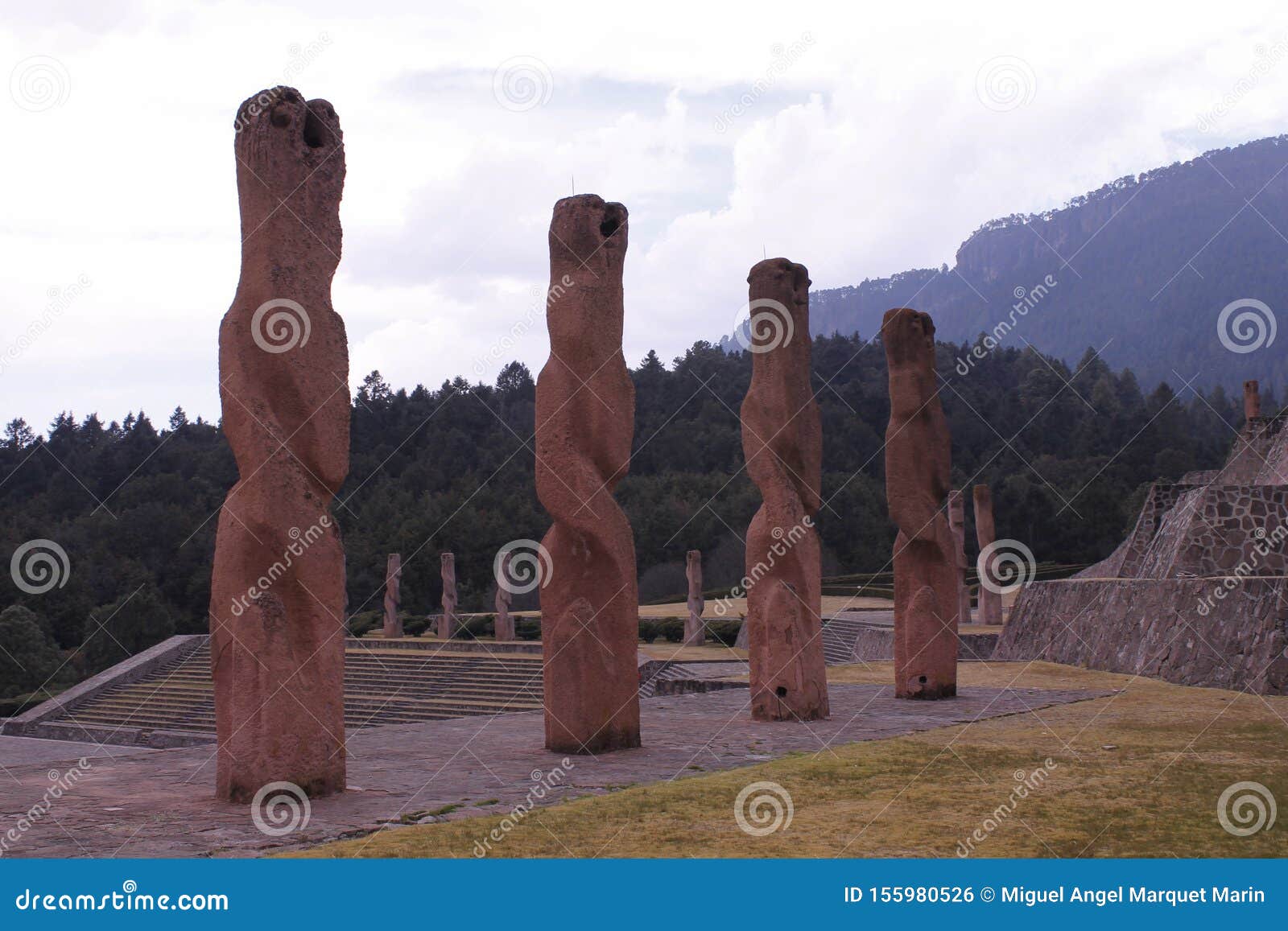 four sculptures in centro ceremonial otomi, estado de mexico. back view