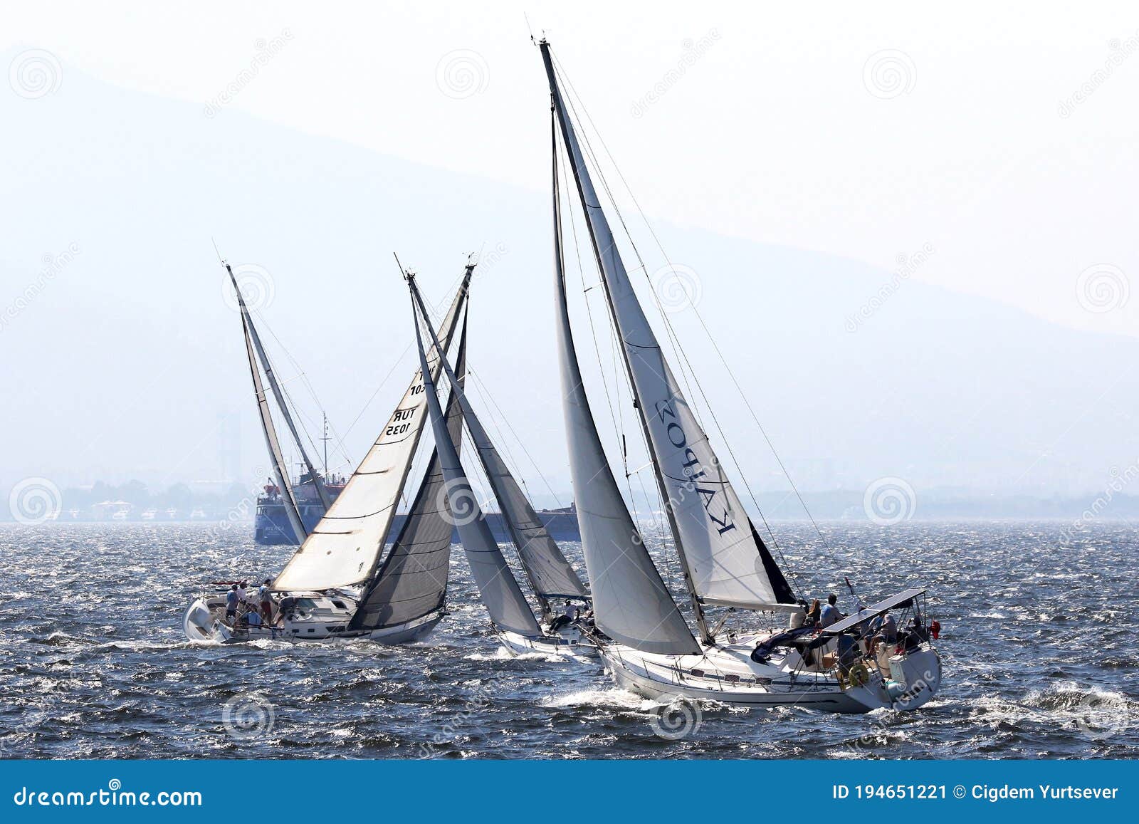 yacht racing wind speed