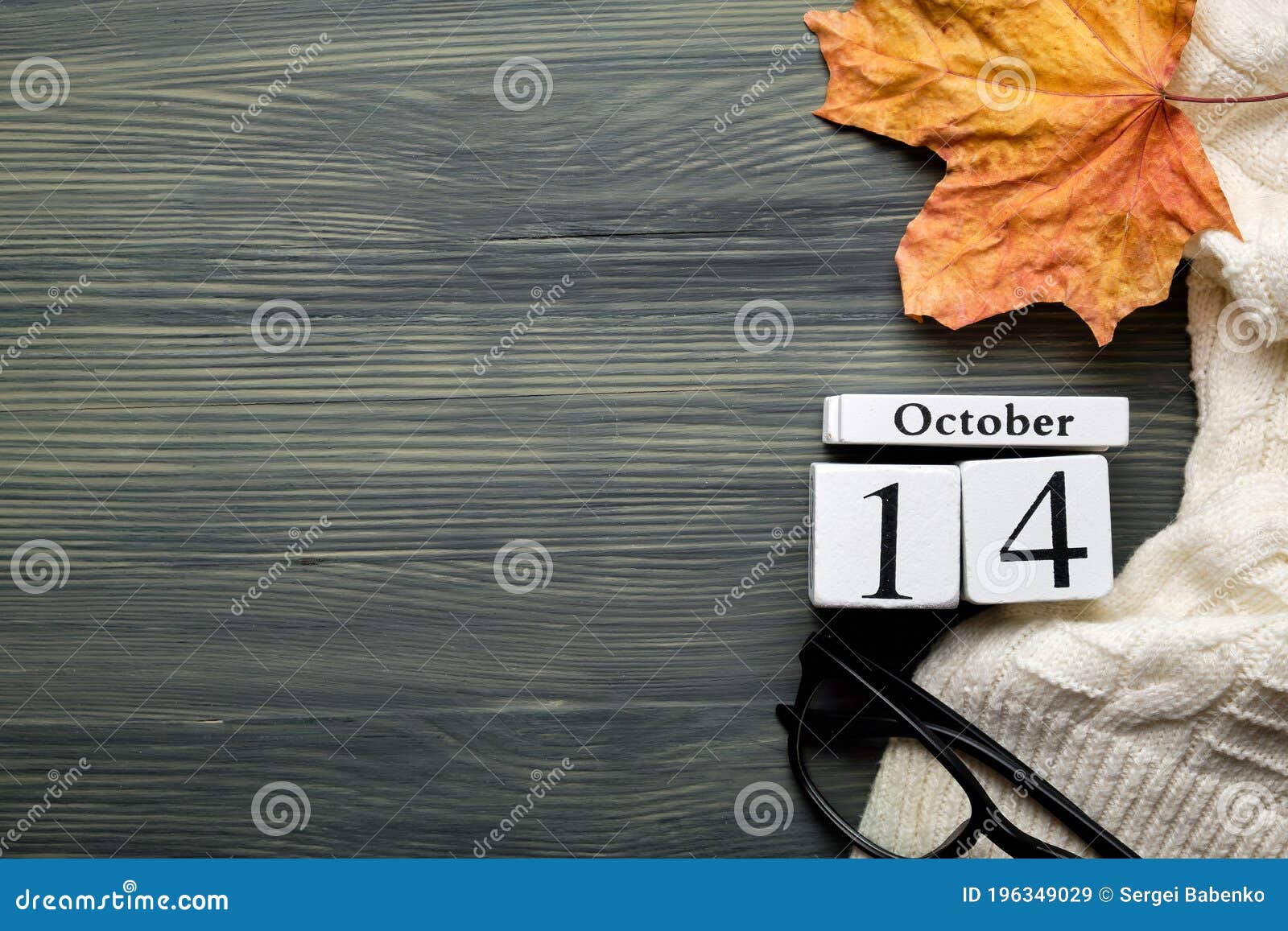 fourteenth day of autumn month calendar october with copy space