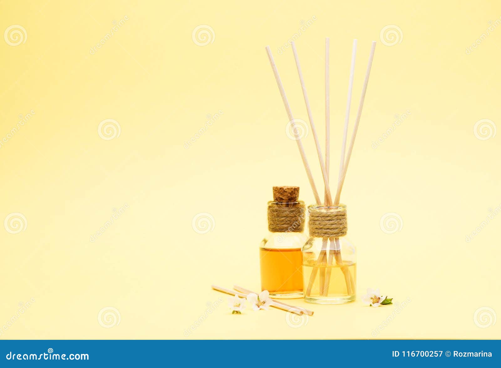 fragrant oil diffusers with reed sticks