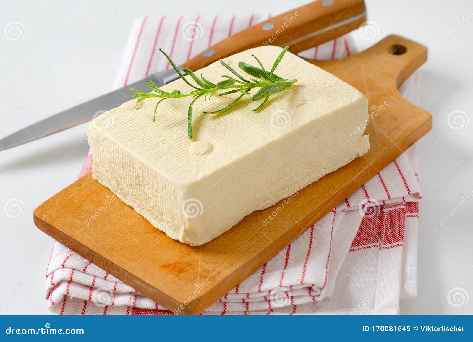 Frais De Tofu Ferme Caillette De Haricots Image stock - Image du asiatique,  personne: 170081645