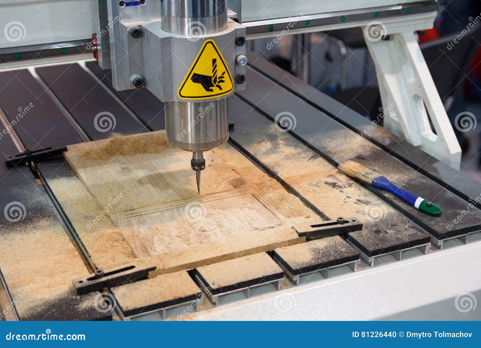 Fraiseuse Pour Le Bois Lors Du Fonctionnement Photo stock - Image du  industrie, alésage: 81226440