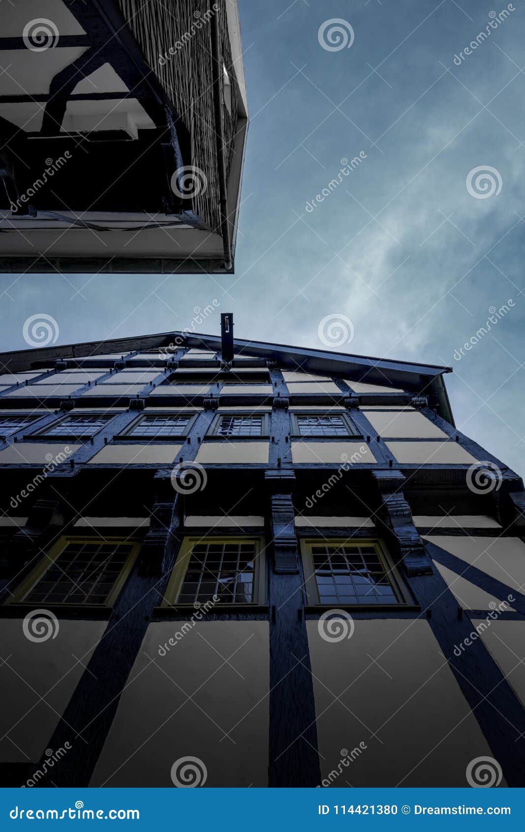 framehouse in germany / hattingen