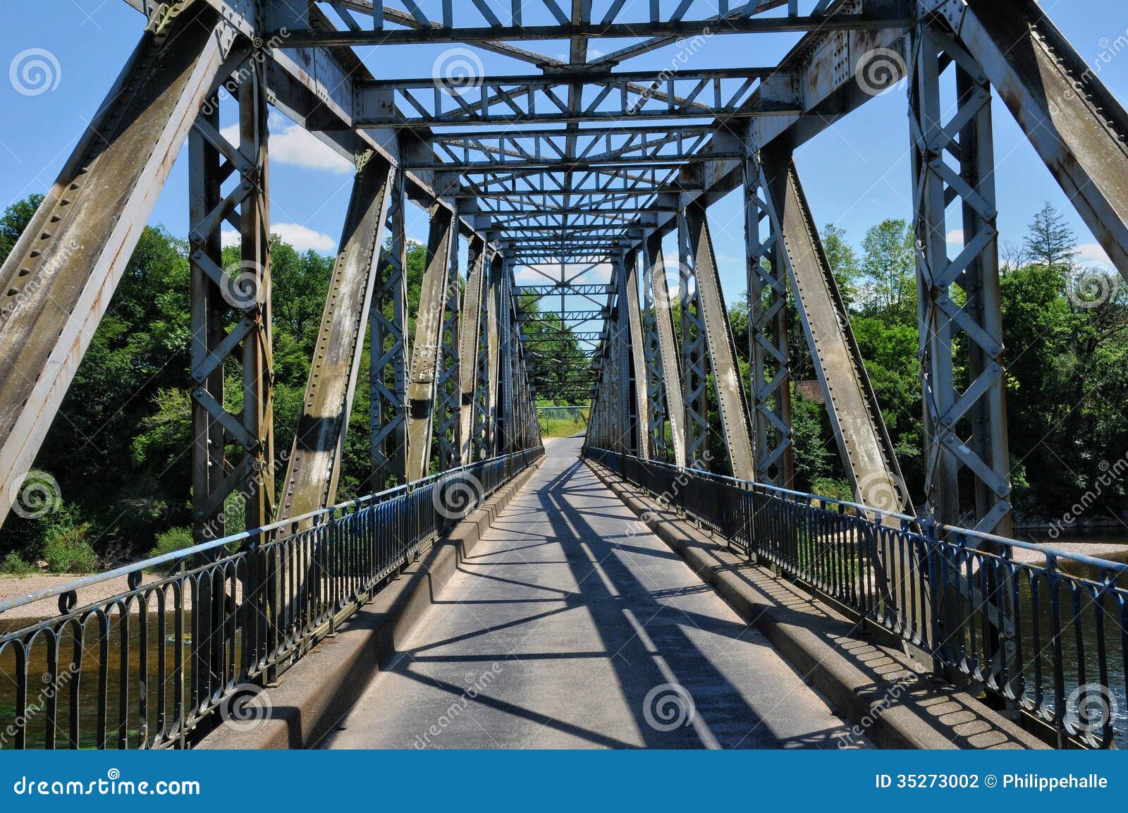 france, iron bridge of lacave in lot