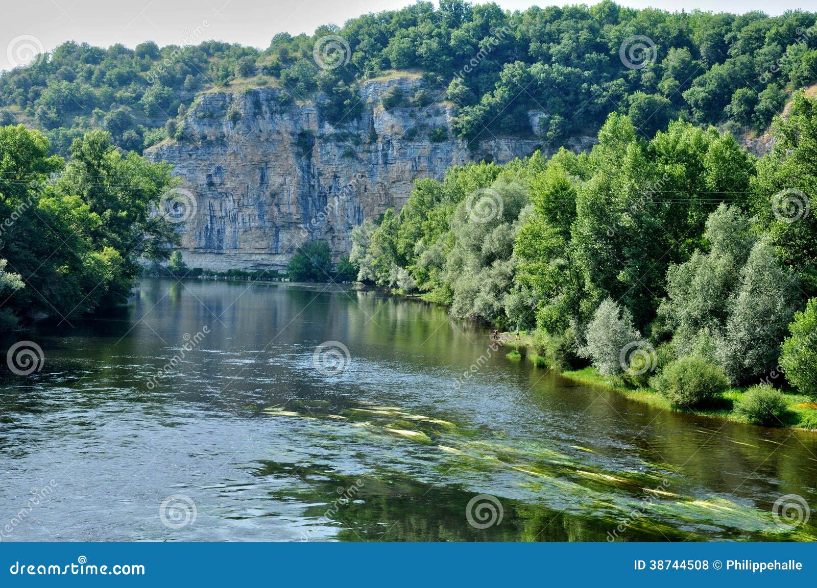 Frances, Rivière De Dordogne Dans Cluges Photos libres de droits