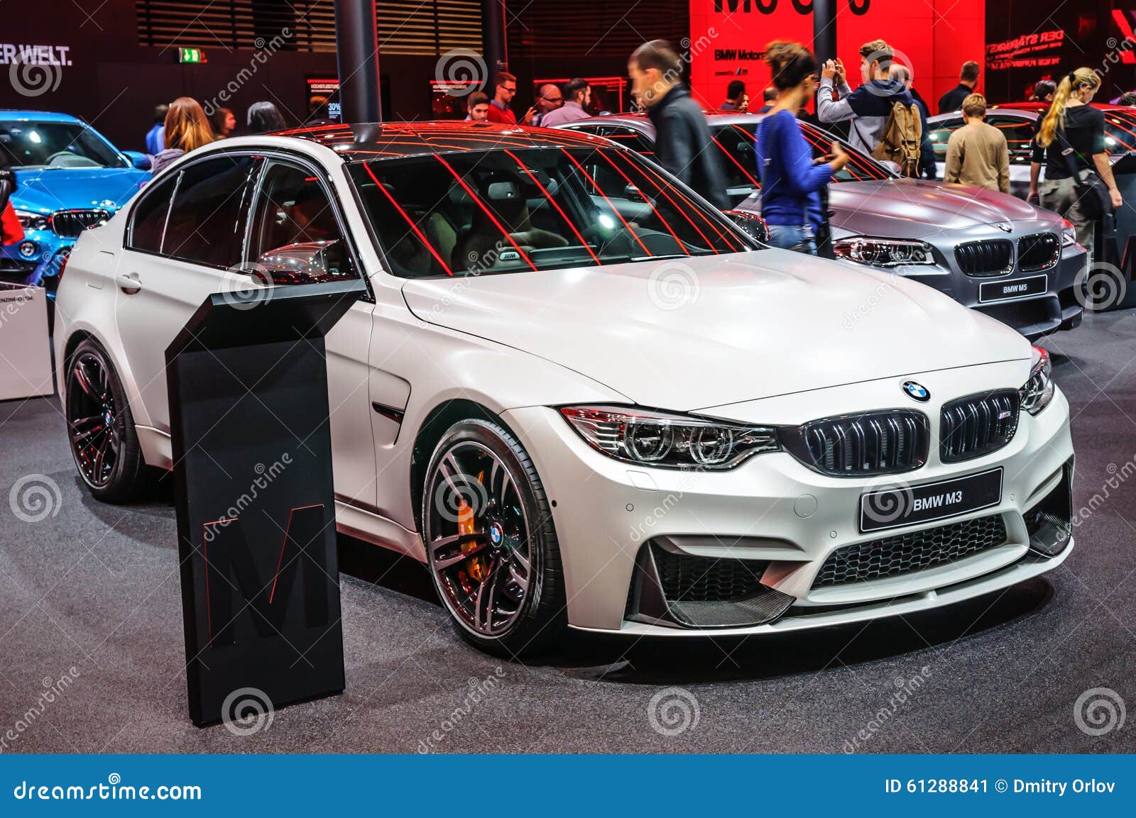 FRANCFORT - SEPT. DE 2015: BMW M3 presentado en el International Mot de IAA. FRANCFORT - SEPT. DE 2015: BMW M3 presentó en el salón del automóvil internacional de IAA el 20 de septiembre de 2015 en Francfort, Alemania