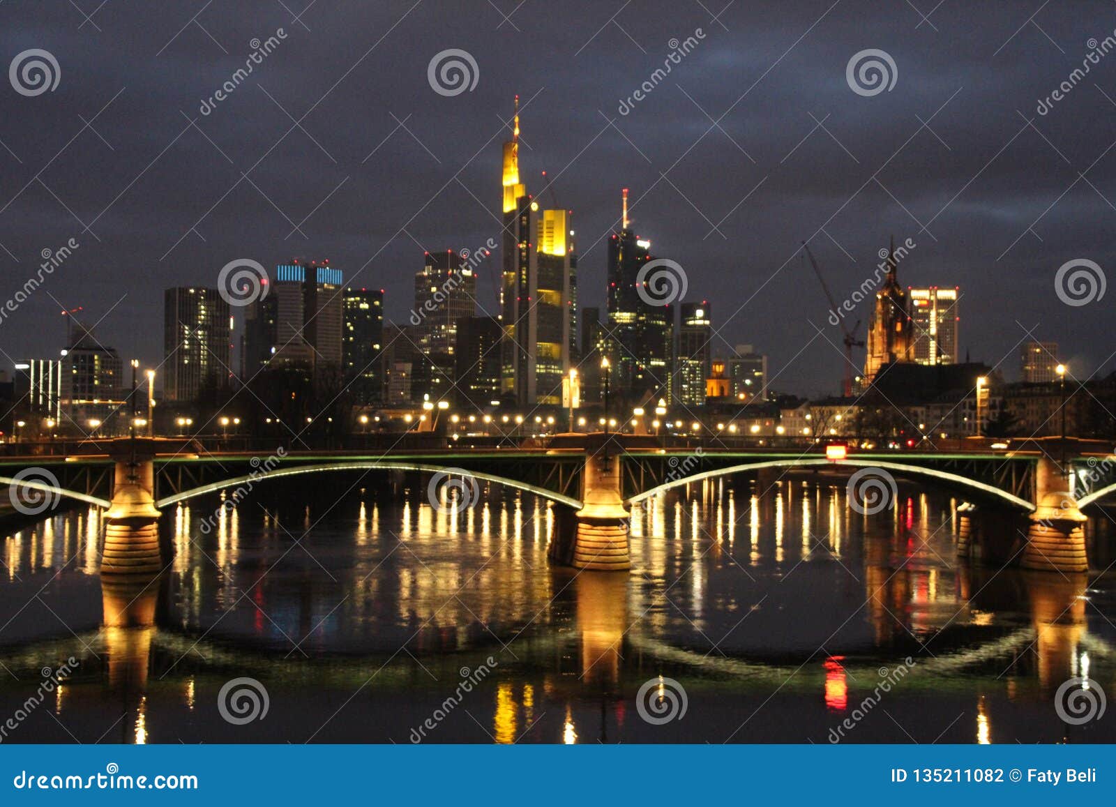 frankfurt de noche