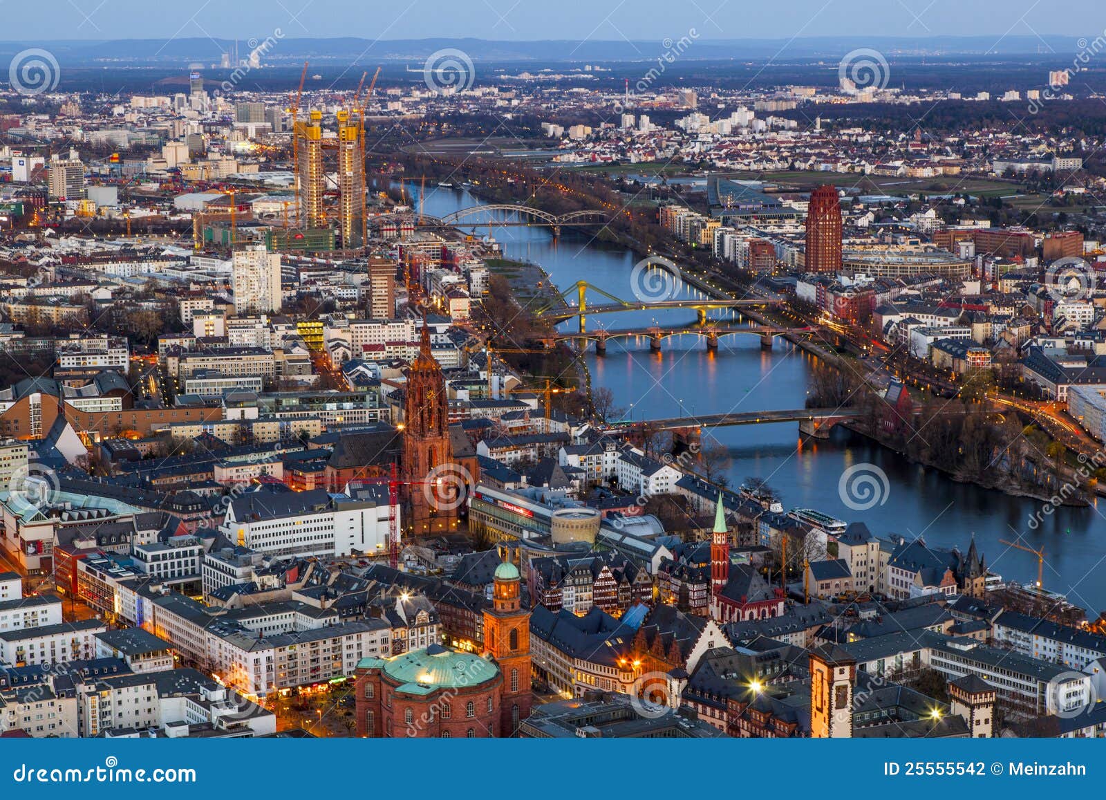 Frankfurt am Main at night editorial photography. Image of main - 25555542