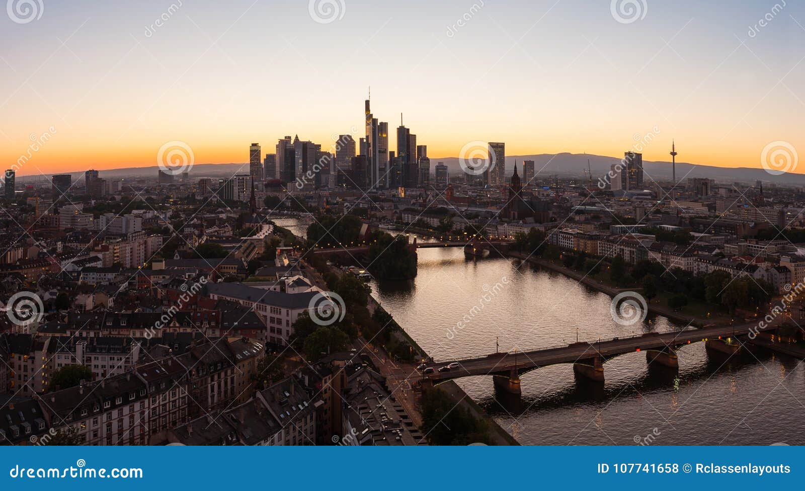 frankfurt am main skyline panorama silhouette at sunset