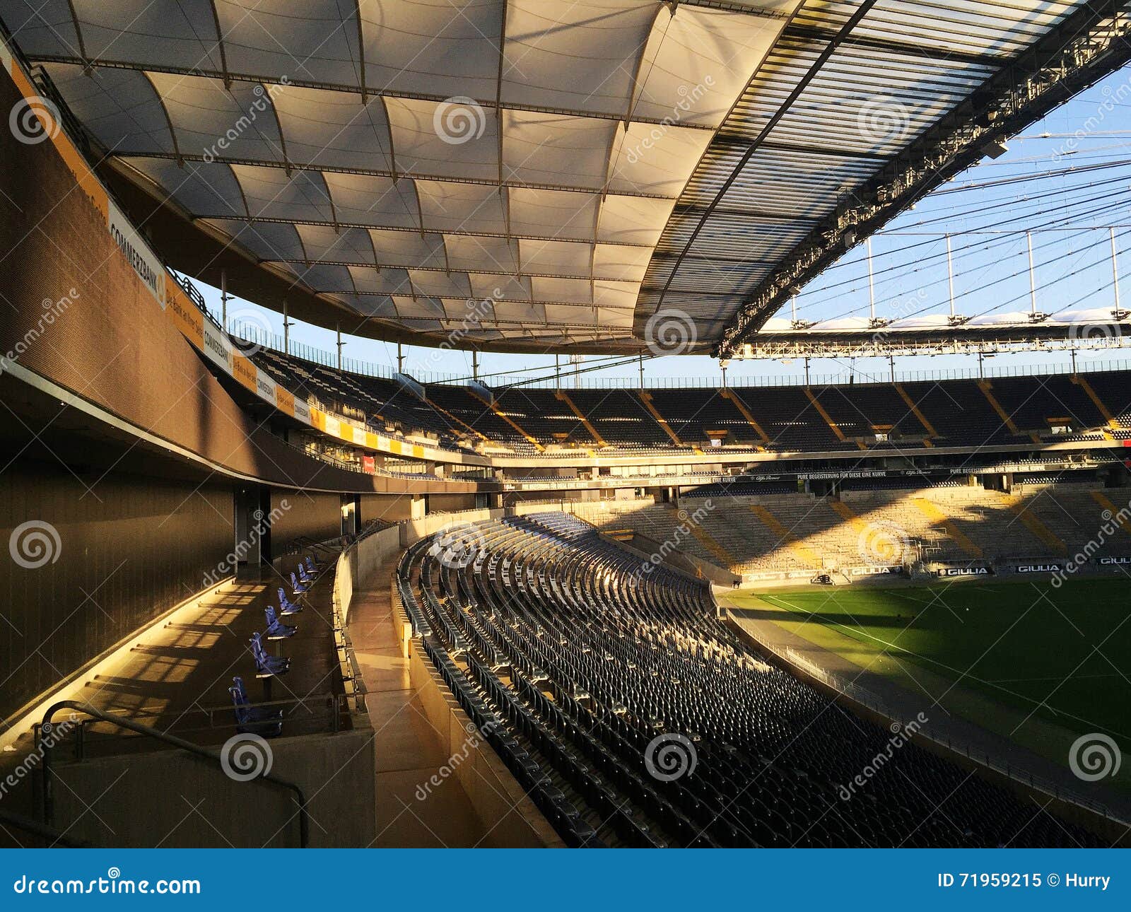 Frankfurt Main Alemanha Fevereiro 2019 Estádio Futebol Commerzbank Arena  Casa — Fotografia de Stock Editorial © vitaliivitleo #408086722