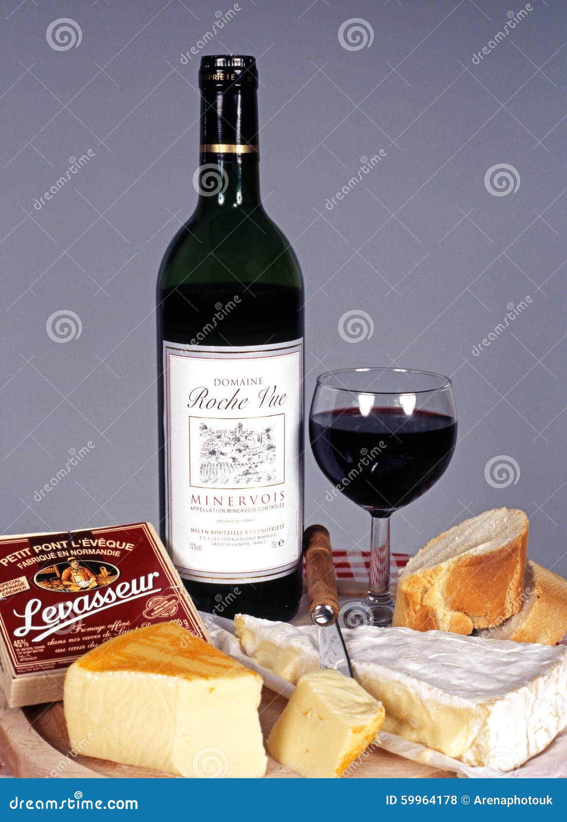 Franse Kaas En Wijn Redactionele Stock Foto. Image Of Dranken - 59964178