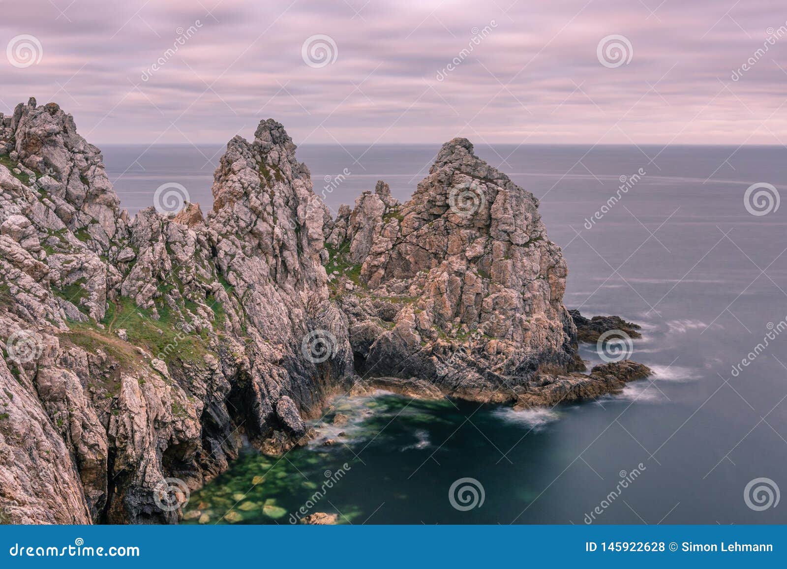 Franz?sische Landschaft Bretagne Stockfoto Bild von bretagne, wolke