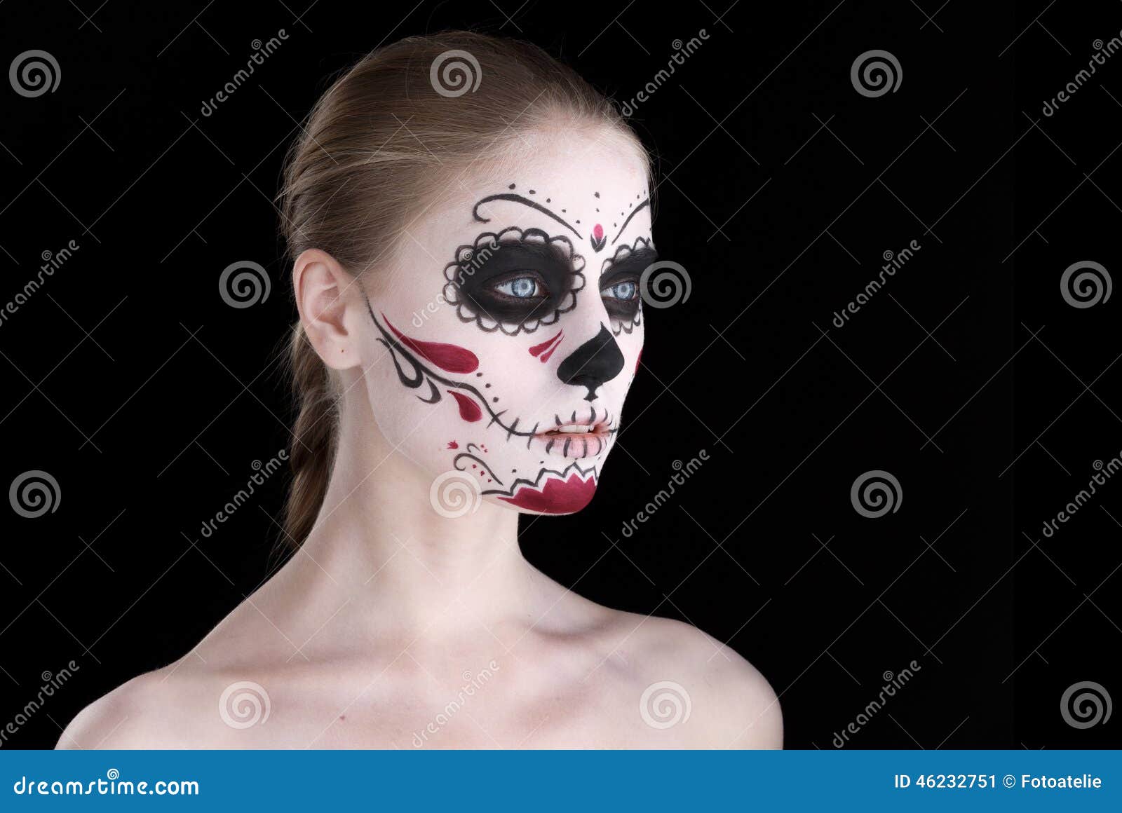 Frau Mit Make Up Dia De Los Muertos Schwarzer Leerer Raum Stockbild Bild Von Leerer Frau