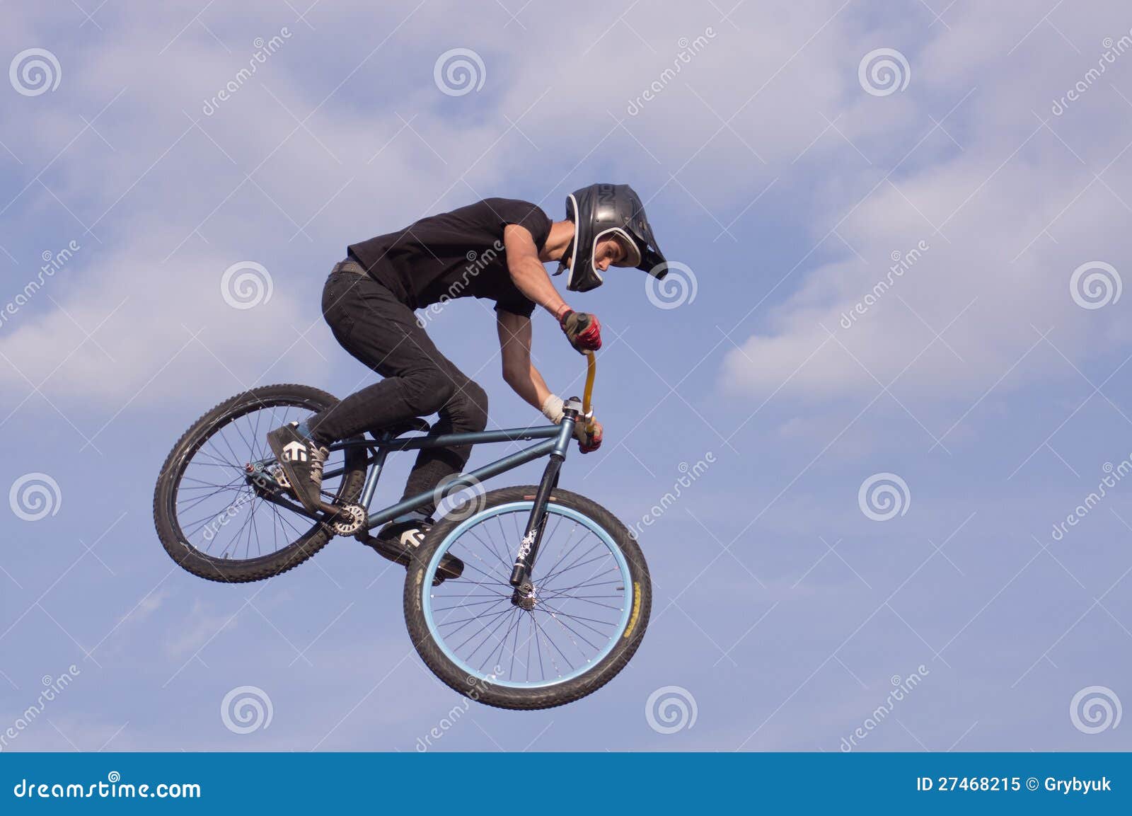 Free Games editorial image. Image of dynamic, cross, funsport 27468215