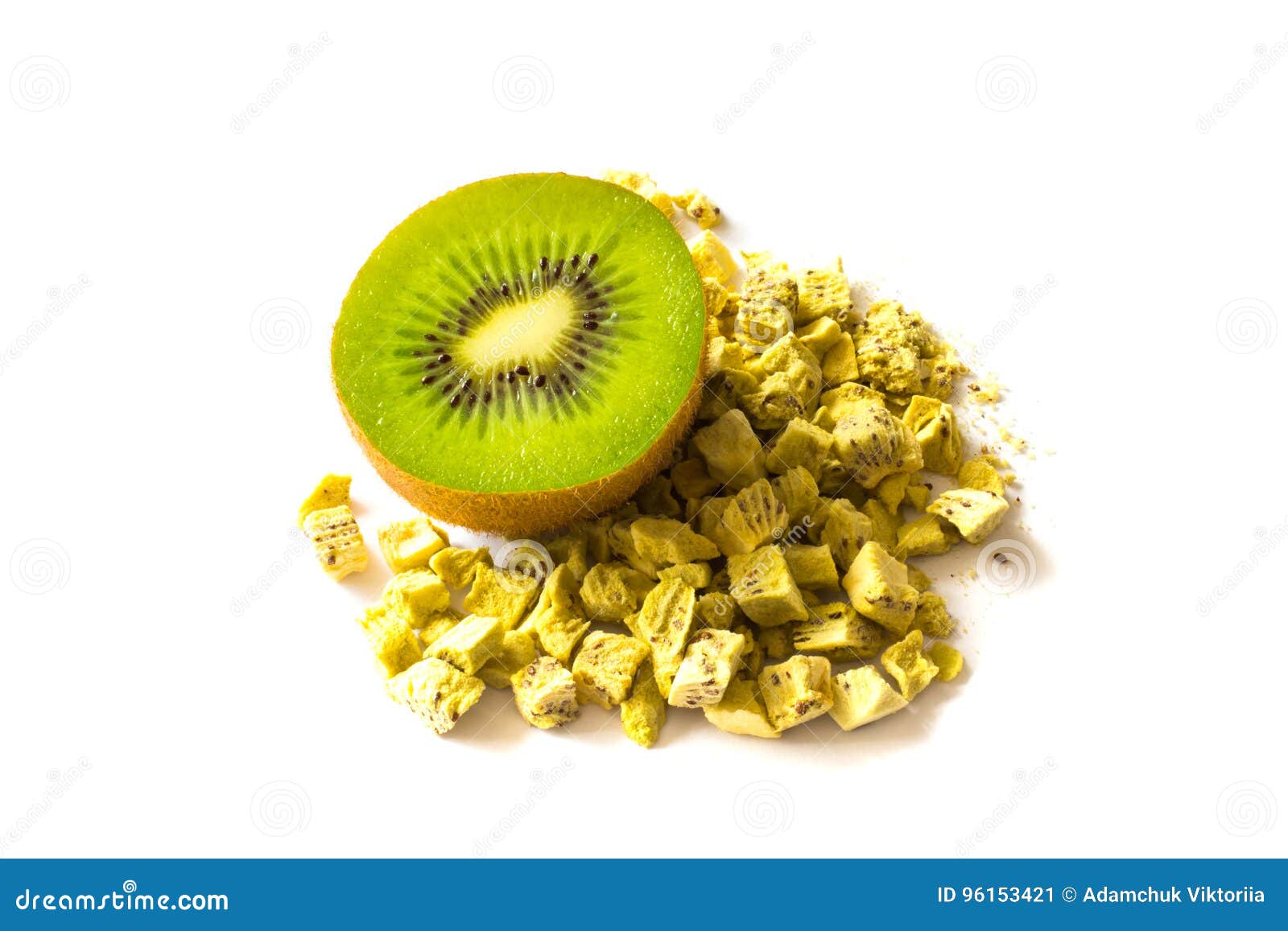 freeze dried anf fresh kiwi on a white background.