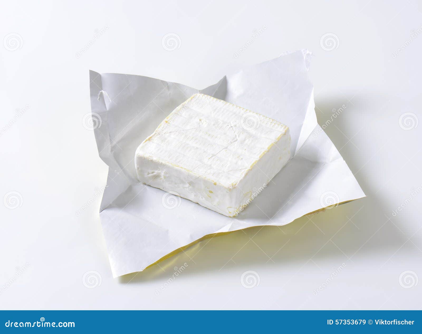 Біла з. Карре-де-л’ЭСТ. Сыр Карре. Сыр белый с кожурой белой. Квадратный молочный флегч.