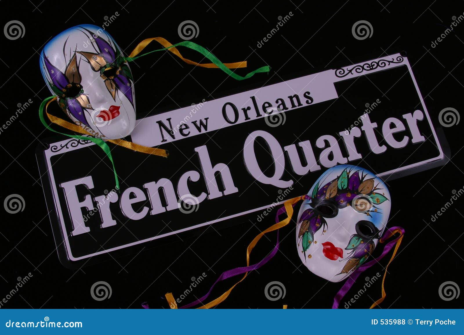 mardi gras mask french quarter