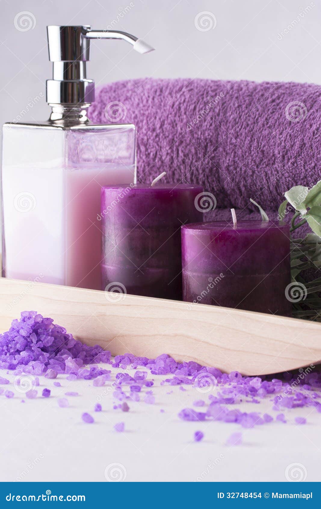 Fresco y limpio foto de archivo. Imagen de blanco, cosméticos 32748454