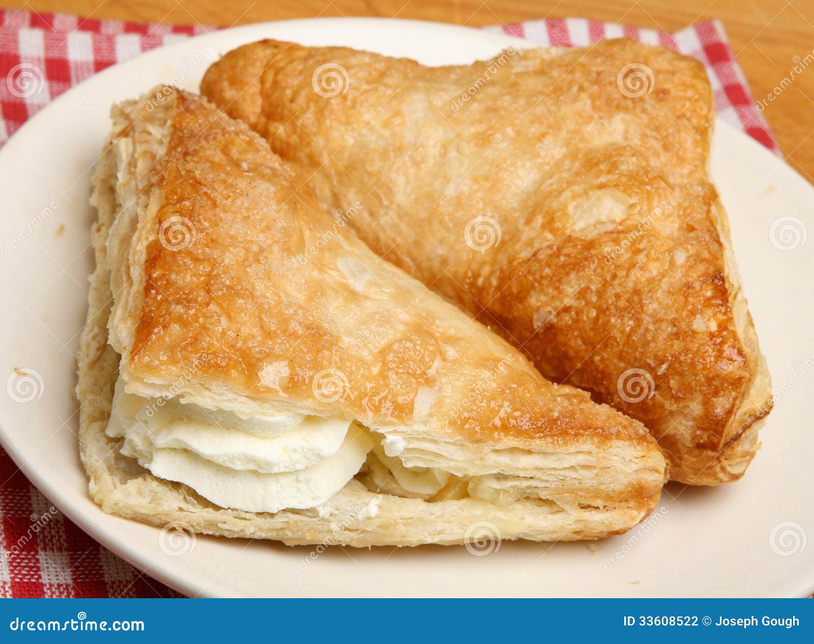 fresh-cream-apple-turnovers-turnover-pastries-33608522.jpg