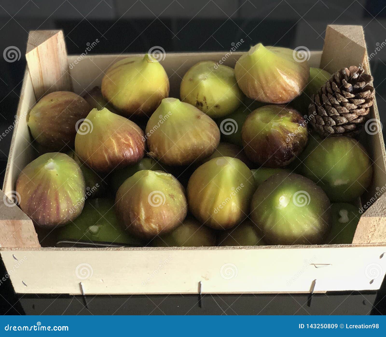 Fresh figs stock image. Image of fruits, green, fresh 143250809