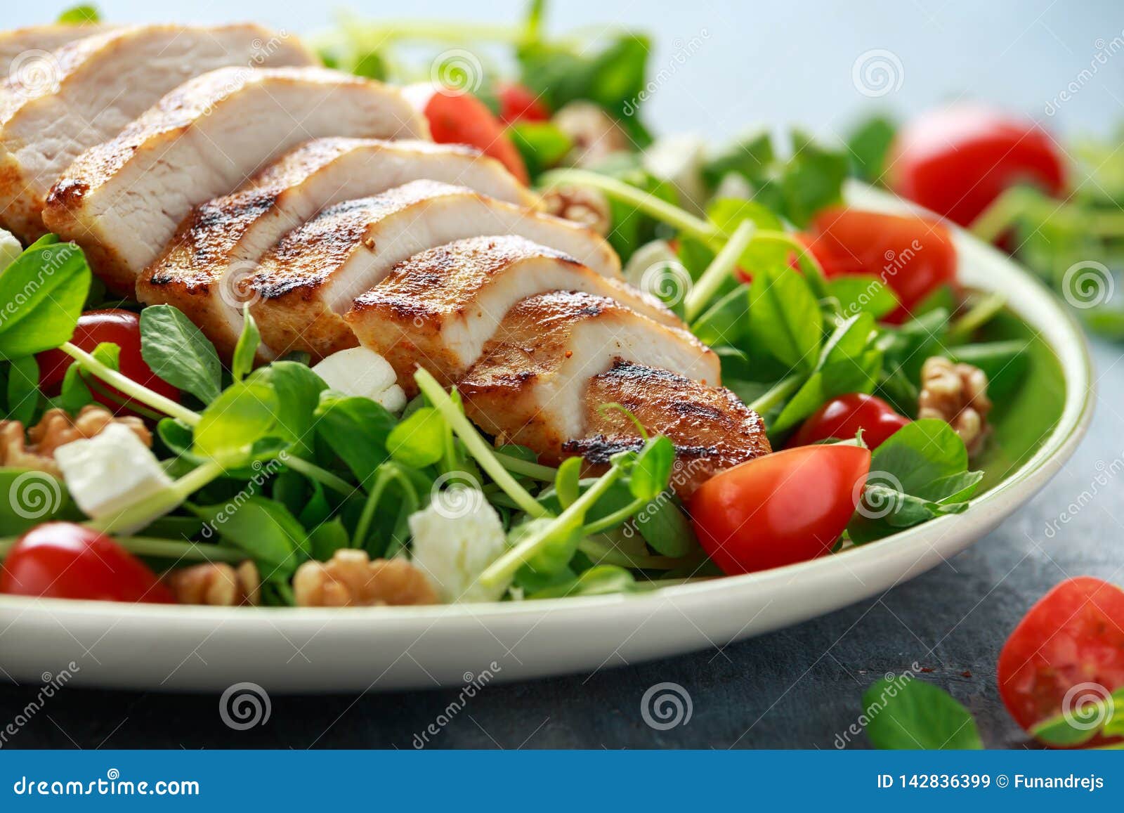 Fresh Grilled Chicken Salad with Tomatoes, Feta Cheese and Vegetables