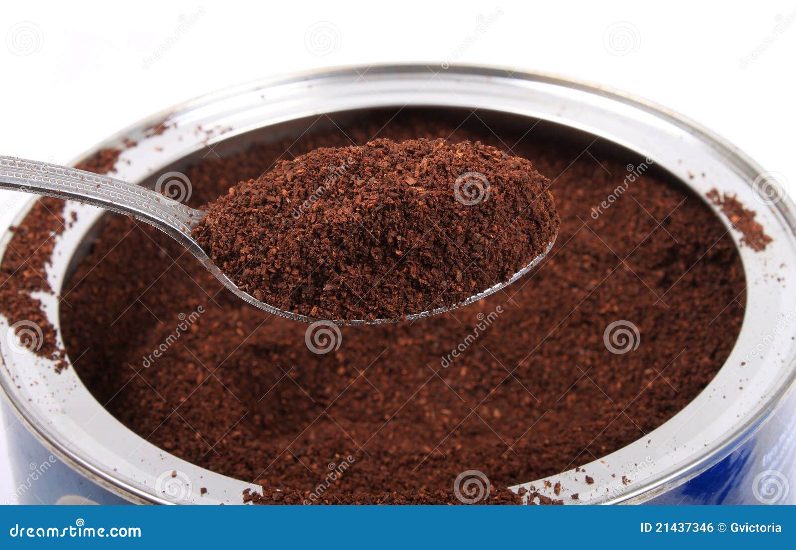 Fresh ground coffee in can stock photo. Image of spoonfull 21437346