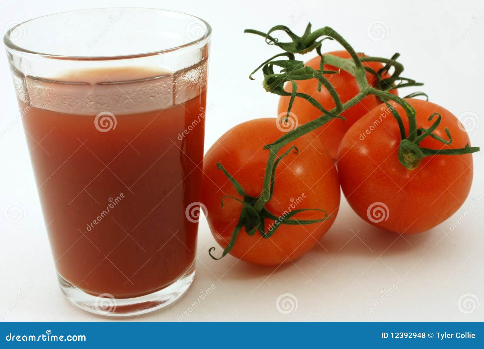 fresh organic tomatoes and juice