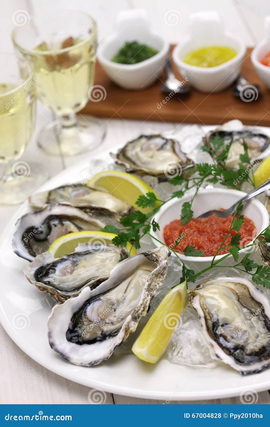 Fresh oysters plate stock photo. Image of delicious, dinner 67004828