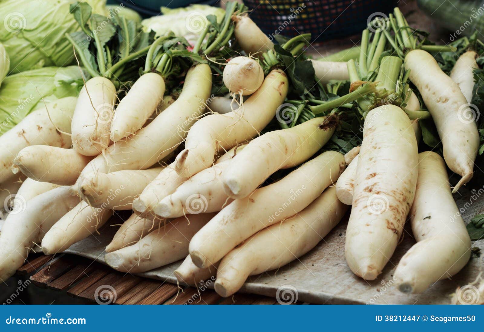 Fresh radish in the market stock image. Image of ingredient 38212447