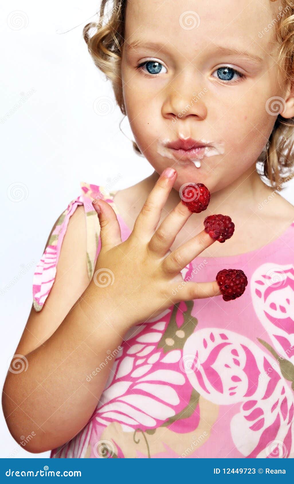 Fresh raspberries stock image. Image of hair, thumb, bunches 12449723
