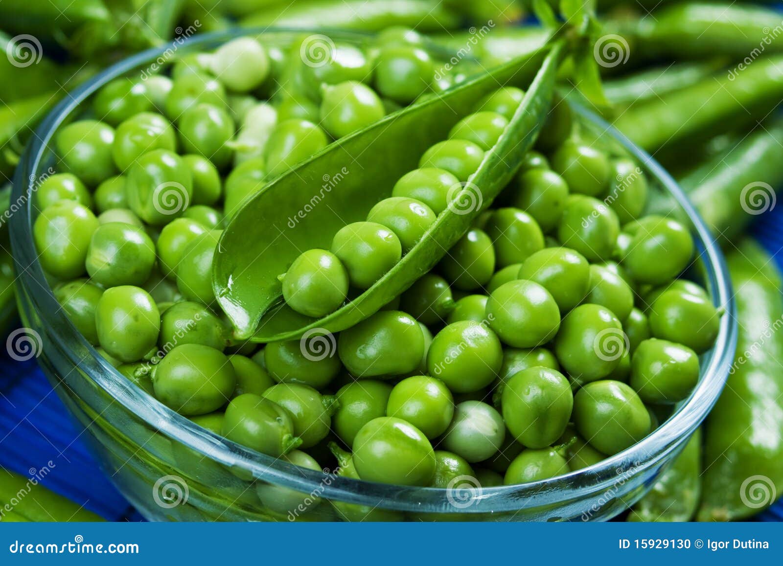 Fresh raw green peas stock photo. Image of vertical, ingredient 15929130