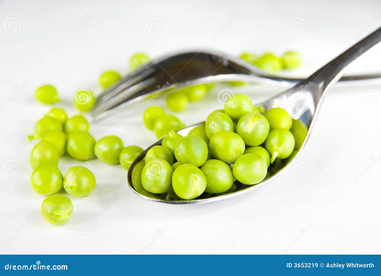 Fresh raw green peas stock image. Image of circular, grown 3653219