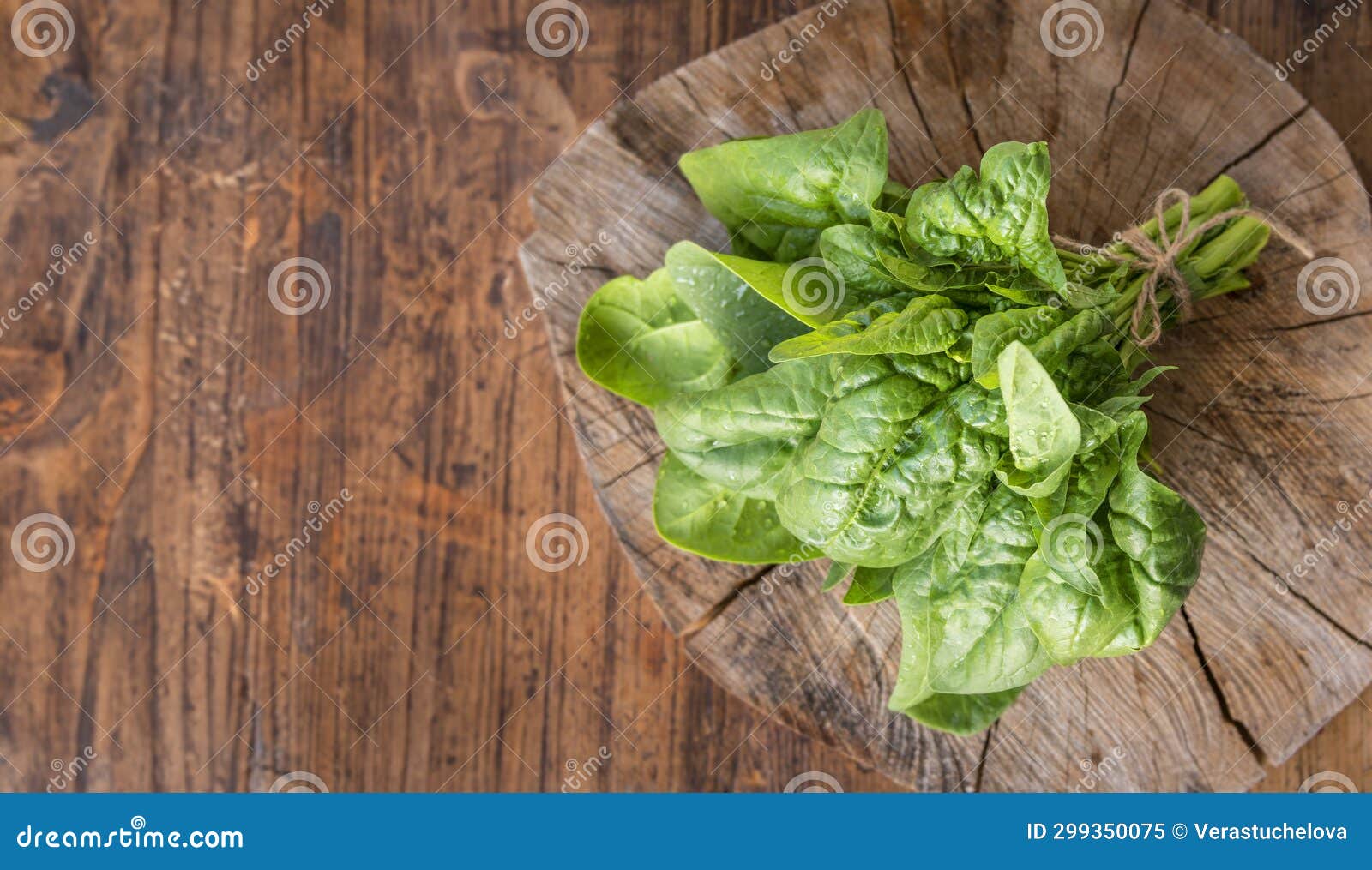 Fresh raw spinach leaves stock image. Image of leafy - 299350075